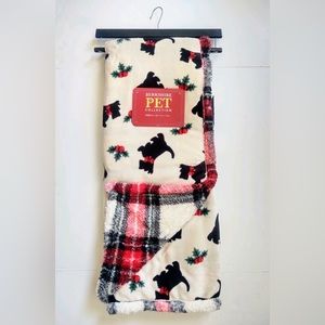 BERKSHIRE PET Collection Reversible Throw - Christmas Motif/Dog/Plaid